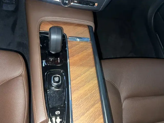 Volvo S90 — Фото автомобиля 5