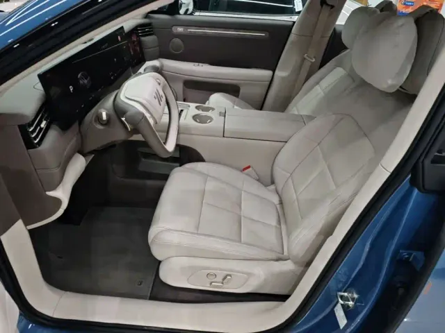 IM Motors LS6 — Фото автомобиля 14