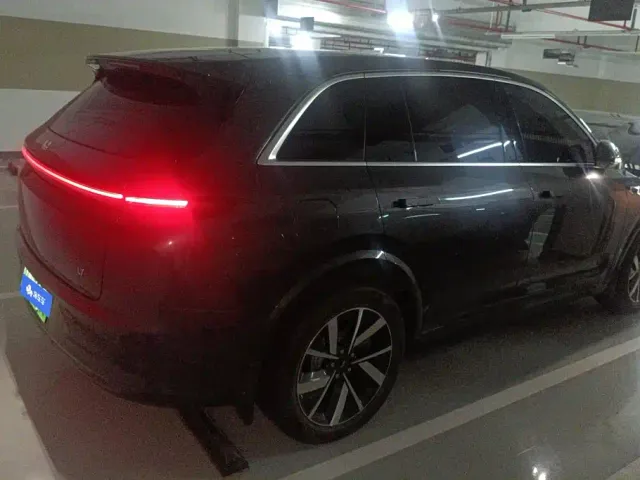 Li Auto L7 — Фото автомобиля 3