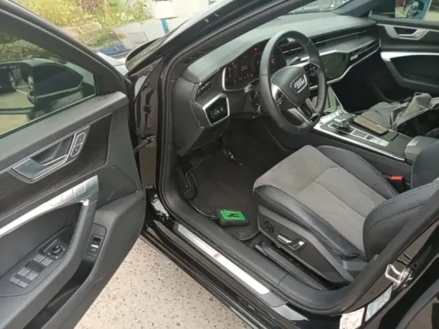 Audi A6L — Фото автомобиля 15