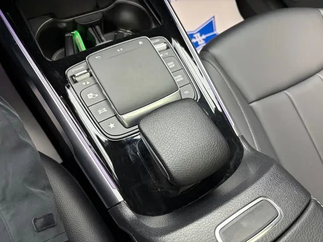 Mercedes-Benz GLB-Class — Фото автомобиля 15