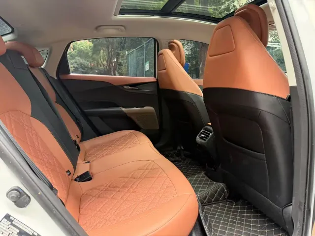 Changan Eado — Фото автомобиля 9