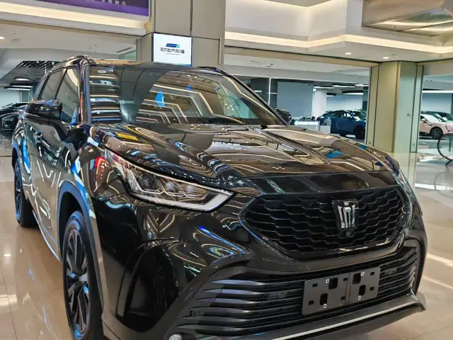 Toyota Crown Kluger — Фото автомобиля 2