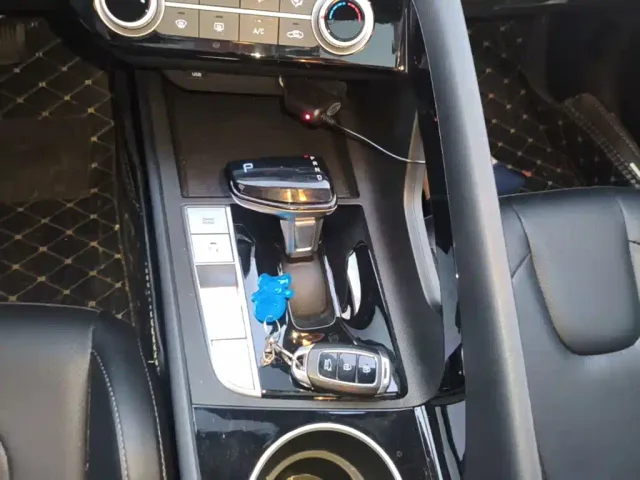 Hyundai Elantra — Фото автомобиля 13