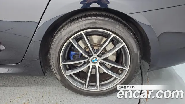 BMW 5 Series G30 — Фото автомобиля 6