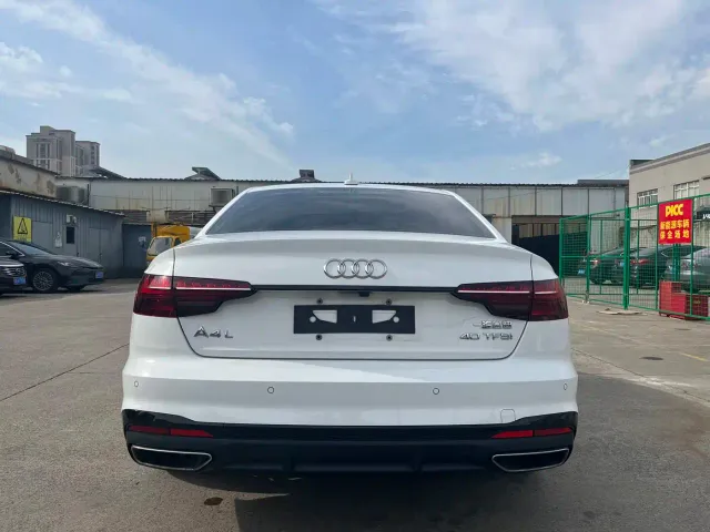 Audi A4L — Фото автомобиля 16