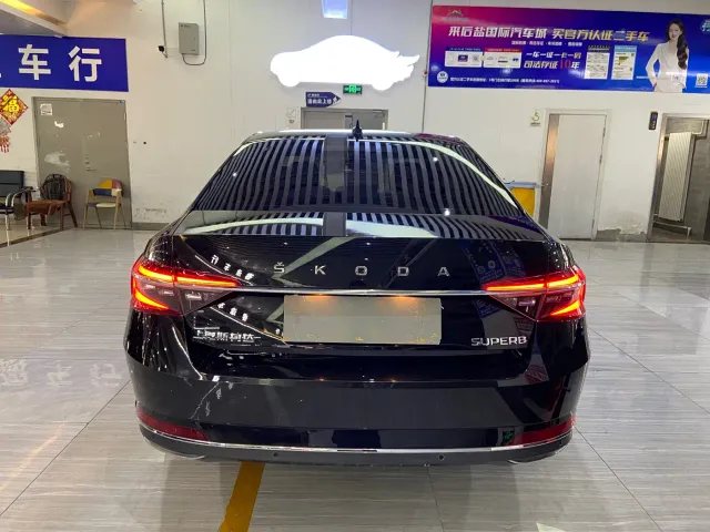 Skoda Superb — Фото автомобиля 5