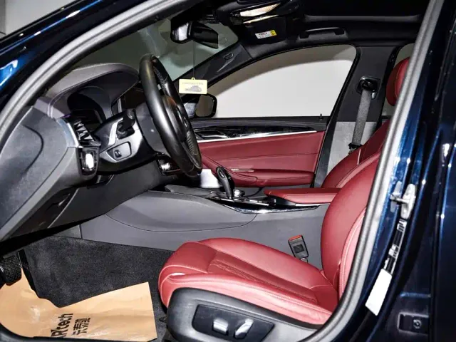 BMW 5 Series — Фото автомобиля 18