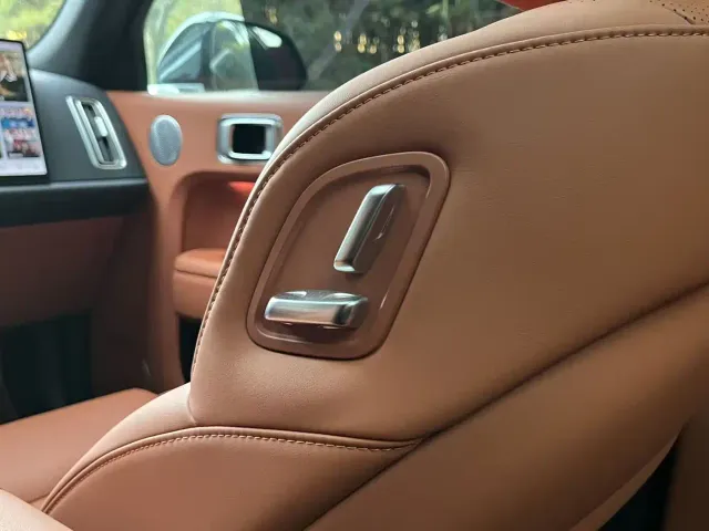 Li Auto L7 — Фото автомобиля 9