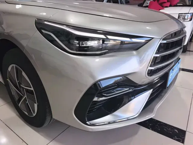 Geely Galaxy Stellar 6 — Фото автомобиля 7