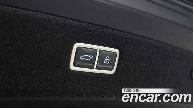 Genesis G90 Бензин 3.5 турбо AWD — Фото автомобиля 17