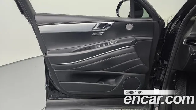 Genesis GV80 — Фото автомобиля 13
