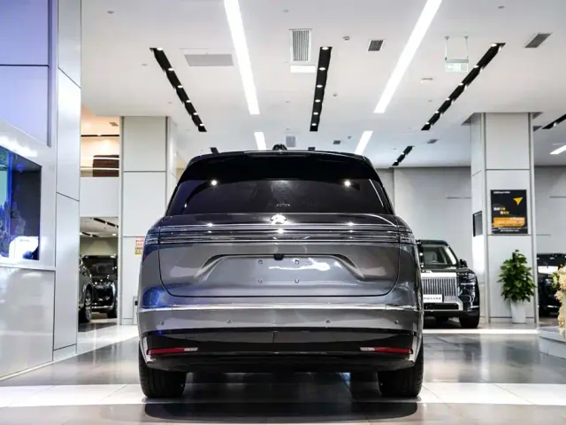 Nio ES8 — Фото автомобиля 7