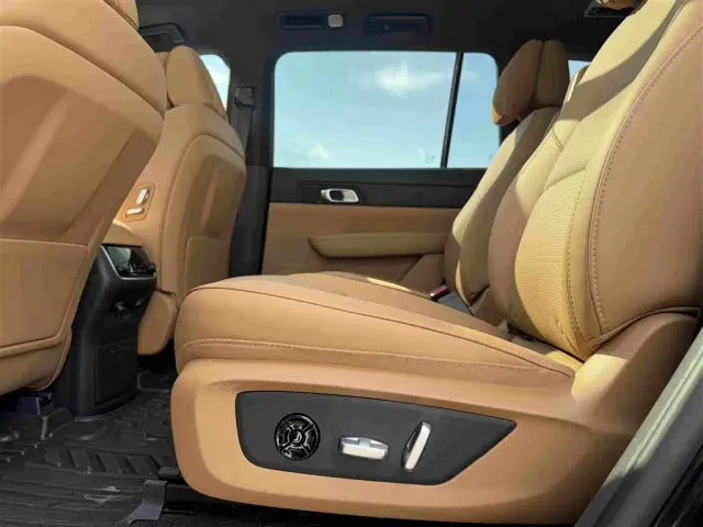 Li Auto ONE — Фото автомобиля 14