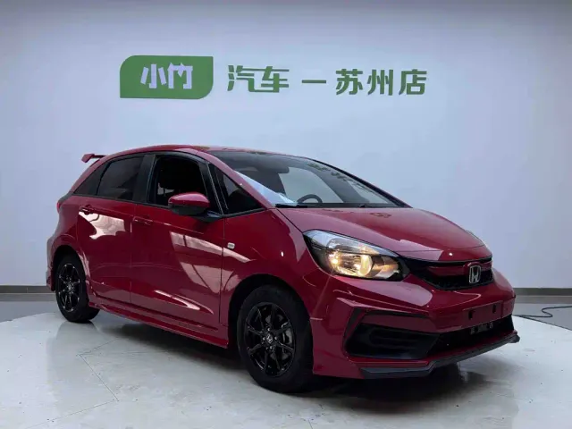 Honda Fit — Фото автомобиля 3