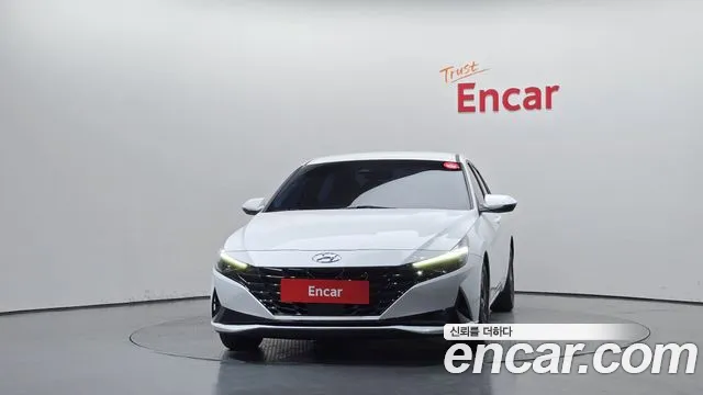 Hyundai Avante CN7 — Фото автомобиля 3
