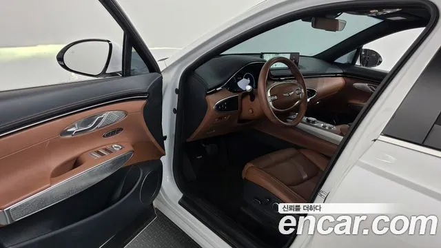 Genesis GV70 — Фото автомобиля 15