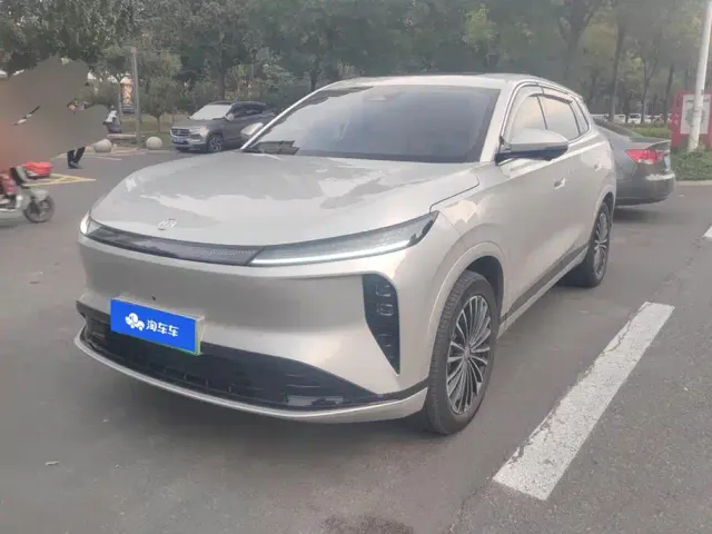 Фотография автомобиля — Dongfeng Aeolus L8