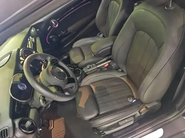MINI Hatch — Фото автомобиля 10