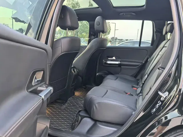 Mercedes-Benz EQB — Фото автомобиля 5