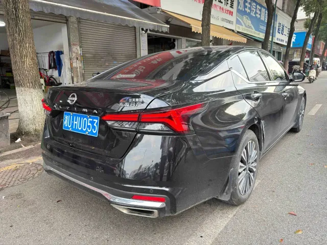 Nissan Teana — Фото автомобиля 9