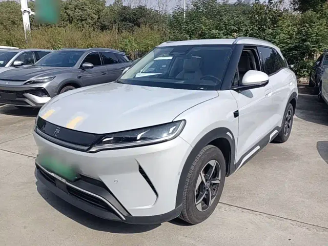 Фотография автомобиля — BYD Yuan UP