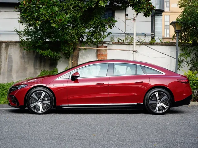 Mercedes-Benz EQS — Фото автомобиля 3