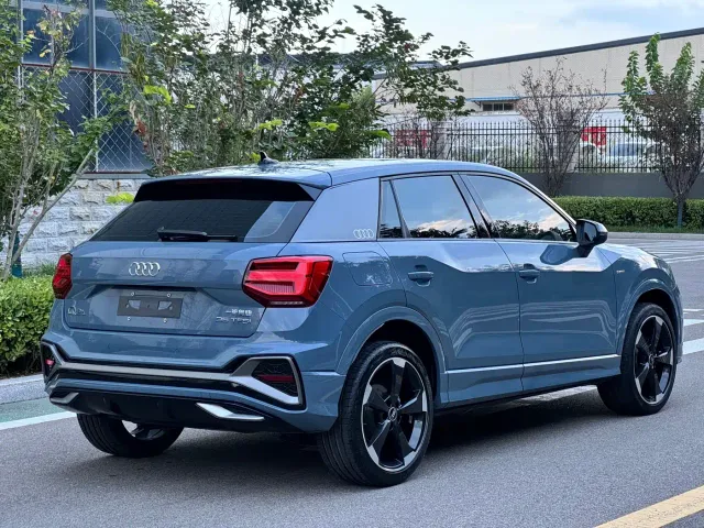 Audi Q2L — Фото автомобиля 6