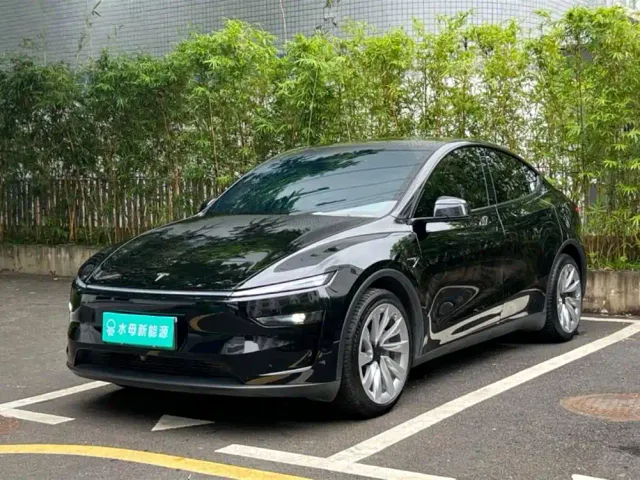 Фотография автомобиля — Tesla Model Y