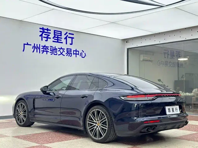 Porsche Panamera — Фото автомобиля 6