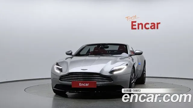 Astonmartin DB11 — Фото автомобиля 3
