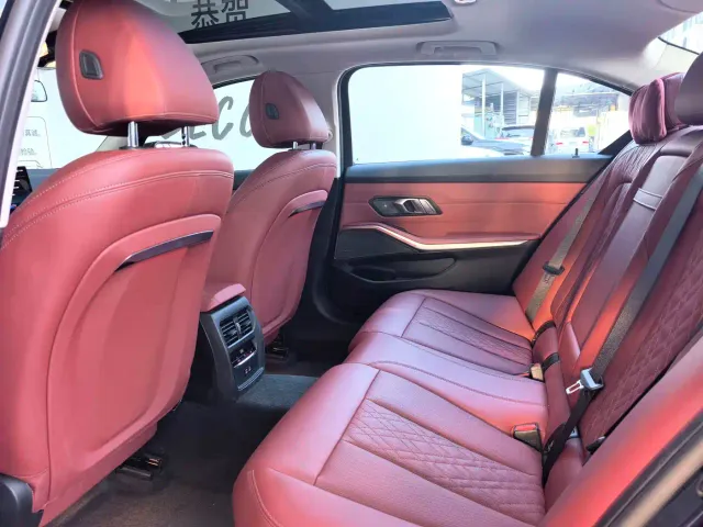 BMW 3 Series — Фото автомобиля 13