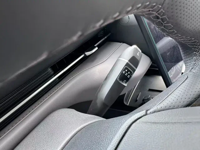 Changan Eado PHEV — Фото автомобиля 12