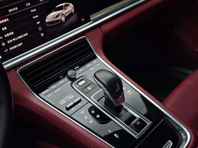 Porsche Panamera — Фото автомобиля 11