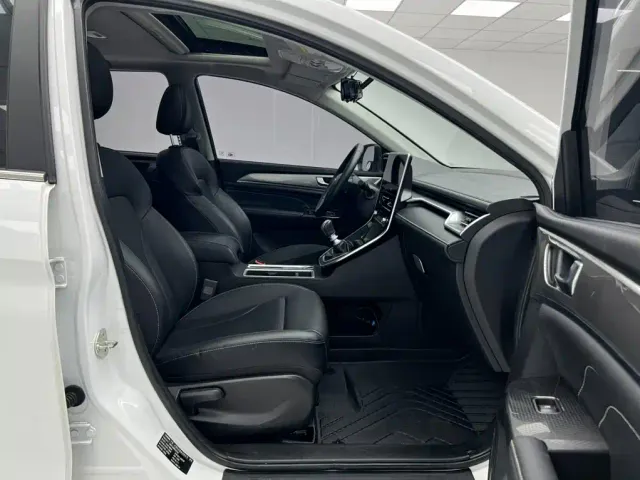 Haval M6 — Фото автомобиля 18