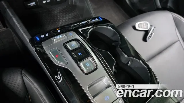 Hyundai Tucson Tucson (NX4) Бензин 1.6 турбо 2WD — Фото автомобиля 9