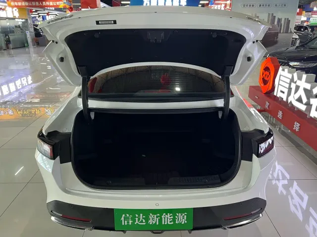 Changan Eado — Фото автомобиля 12