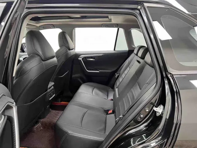 Toyota Wildlander — Фото автомобиля 12