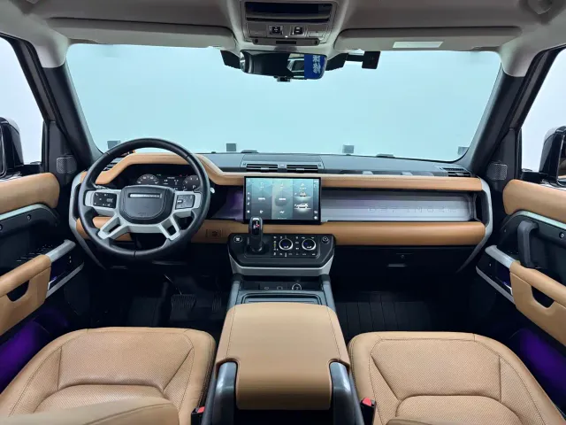 Land Rover Defender — Фото автомобиля 7