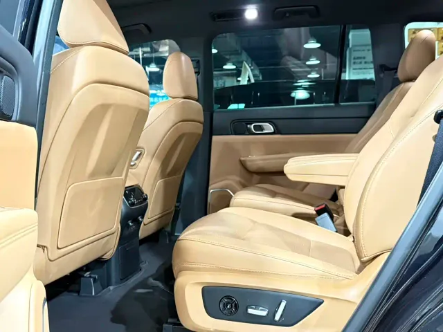 Li Auto ONE — Фото автомобиля 6