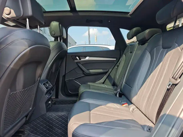 Audi Q5L — Фото автомобиля 9