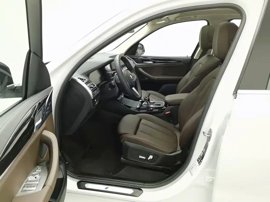 BMW BMW X3 2022 Facelift xDrive25i M Sport Package — Фото автомобиля 10