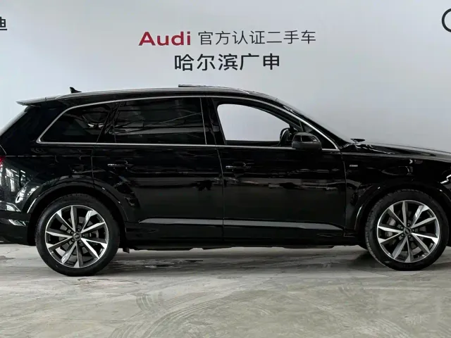 Audi Q7 — Фото автомобиля 5