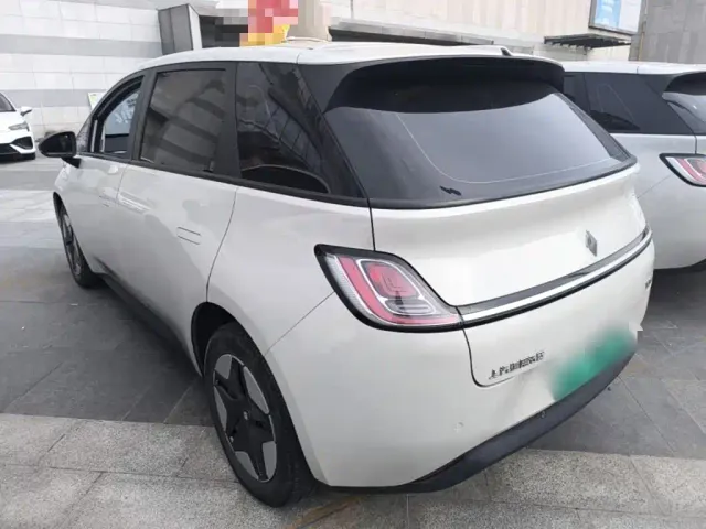 Baojun Cloud — Фото автомобиля 4