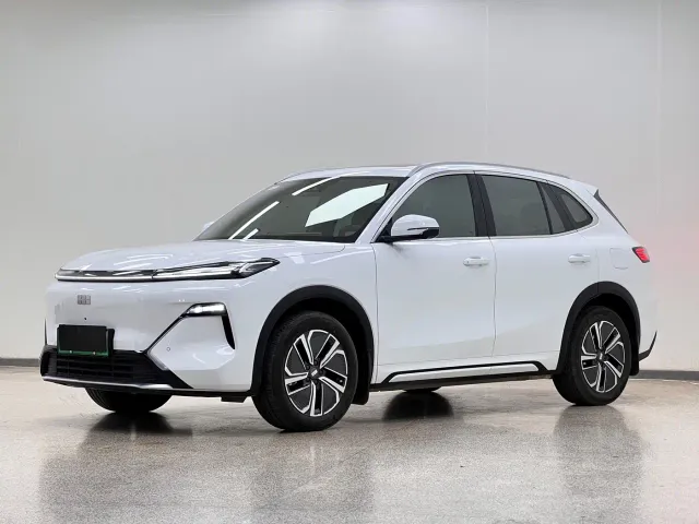 Фотография автомобиля — Geely Galaxy Starship 7 EM-i