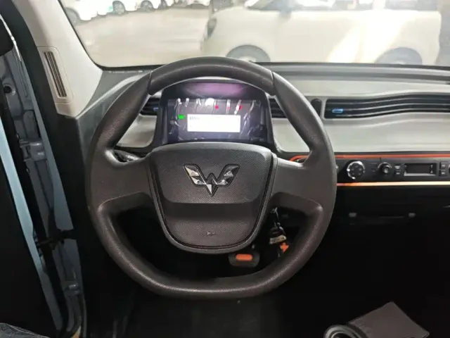 Wuling Hongguang Mini EV — Фото автомобиля 10