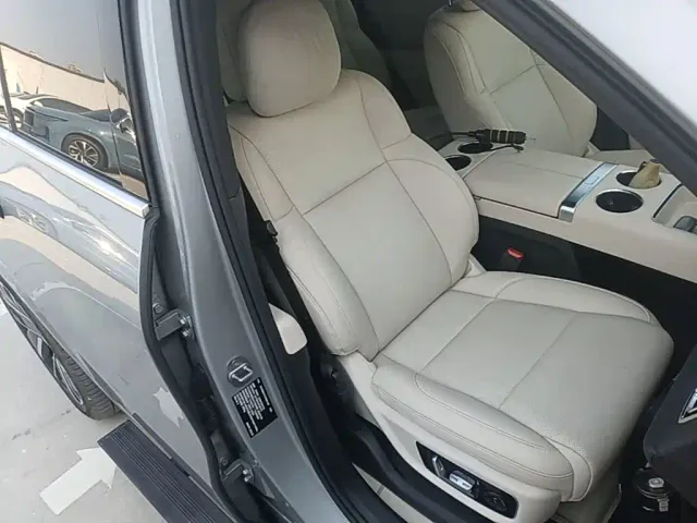 Li Auto L8 — Фото автомобиля 24
