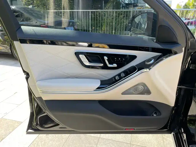 Mercedes-Benz Maybach S-Class — Фото автомобиля 10
