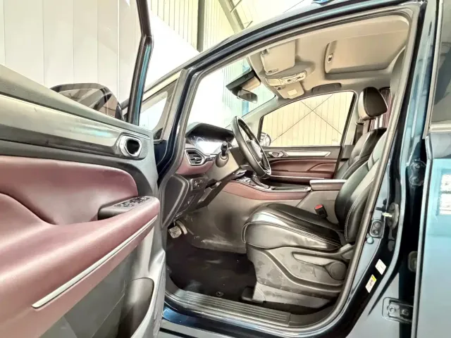 GAC Trumpchi M6 — Фото автомобиля 21