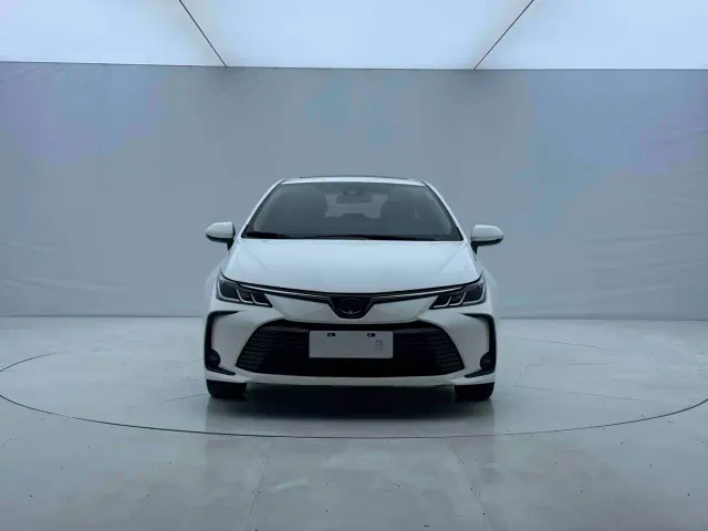 Toyota Corolla — Фото автомобиля 2